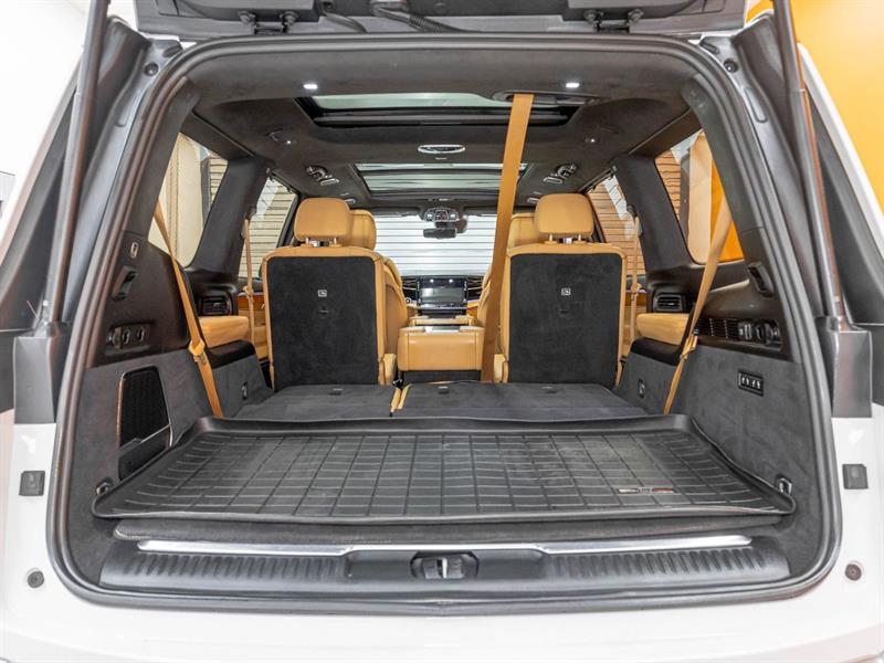 jeep Grand Wagoneer 2022 - 35