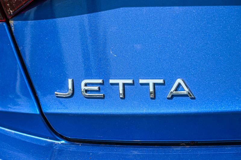 volkswagen Jetta 2022 - 13
