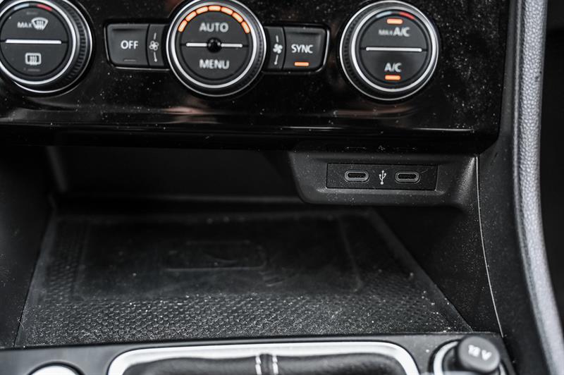 volkswagen Jetta 2022 - 19