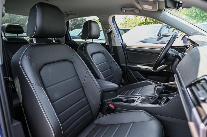 volkswagen Jetta 2022 - 28
