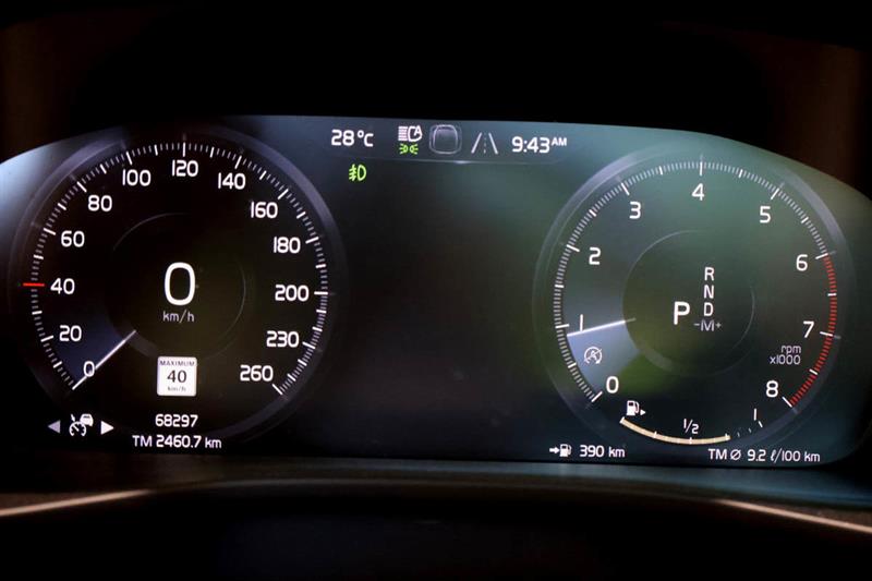 volvo XC40 2022 - 19