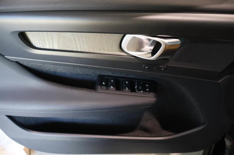 volvo XC40 2022 - 25