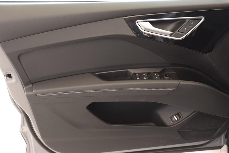 audi Q4 e-tron 2025 - 17