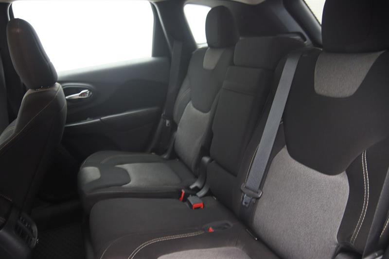 jeep Cherokee 2015 - 9