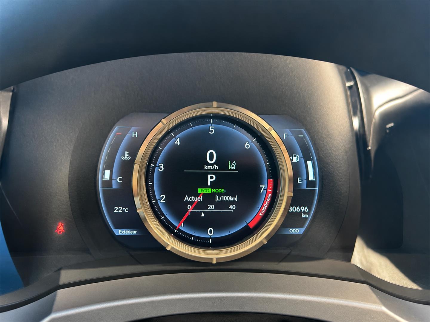 lexus IS 2018 - 17