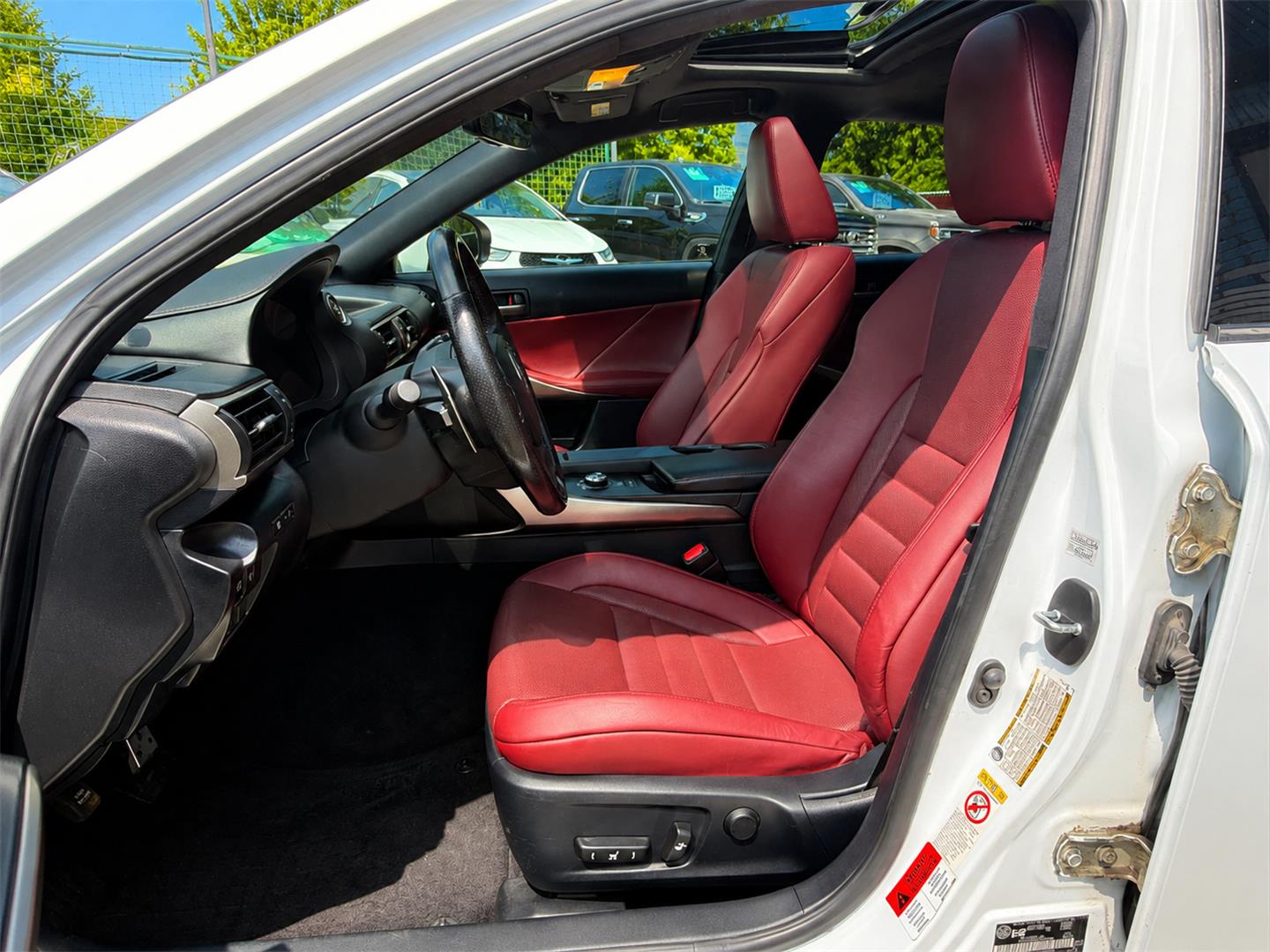 lexus IS 2018 - 23