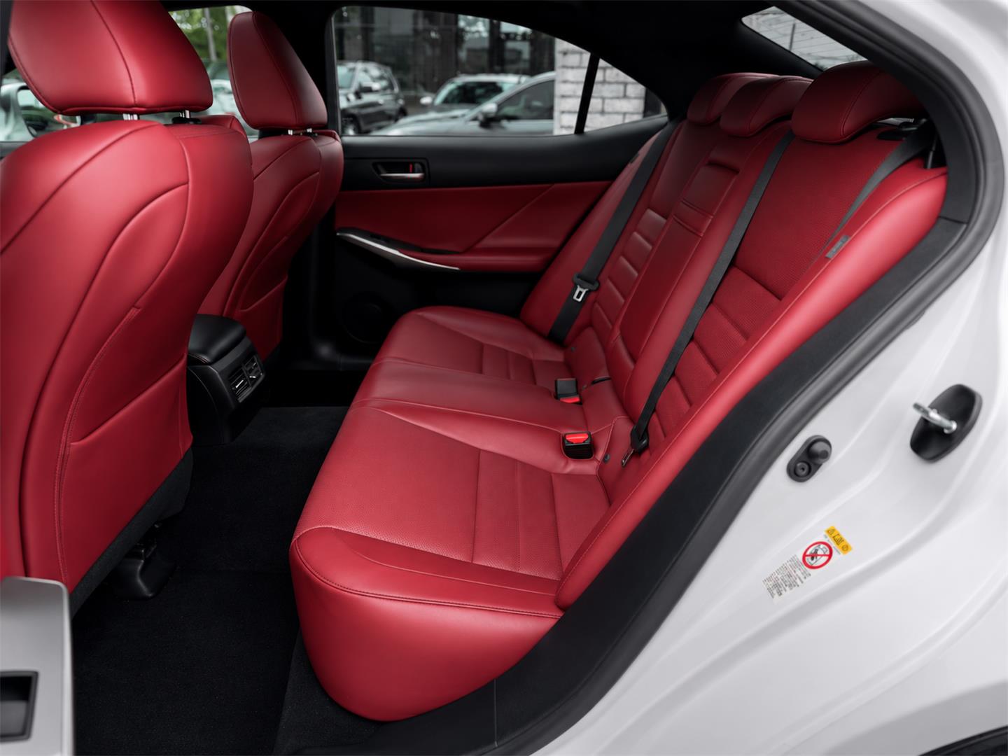 lexus IS 2018 - 24