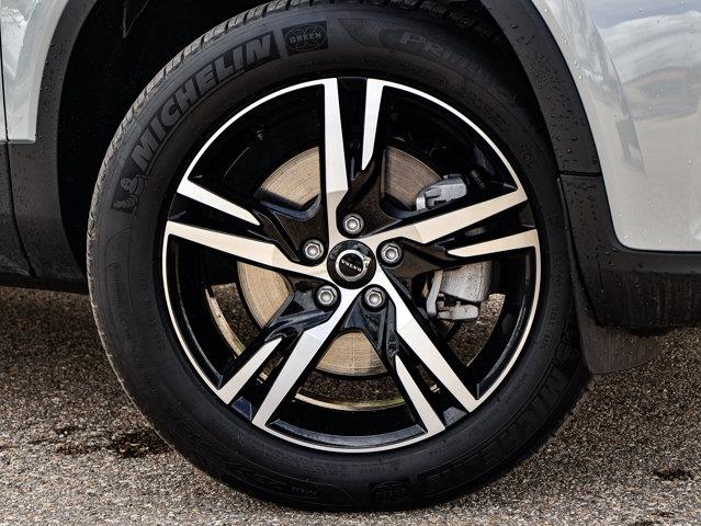 volvo XC40 2025 - 6