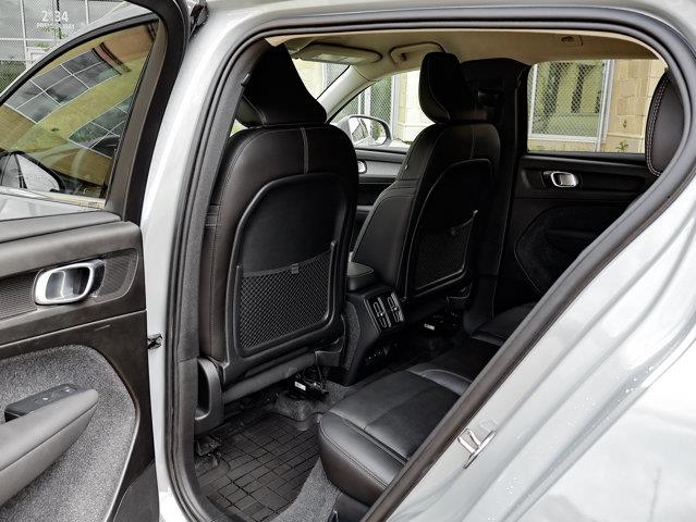 volvo XC40 2025 - 26
