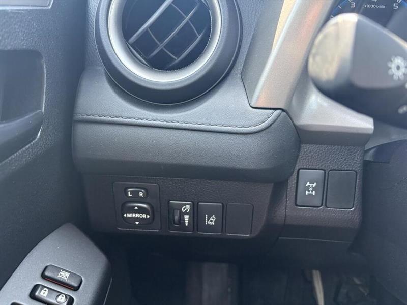 toyota RAV4 2018 - 13