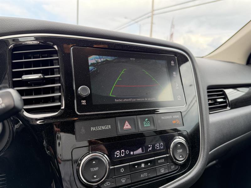 mitsubishi Outlander 2018 - 17