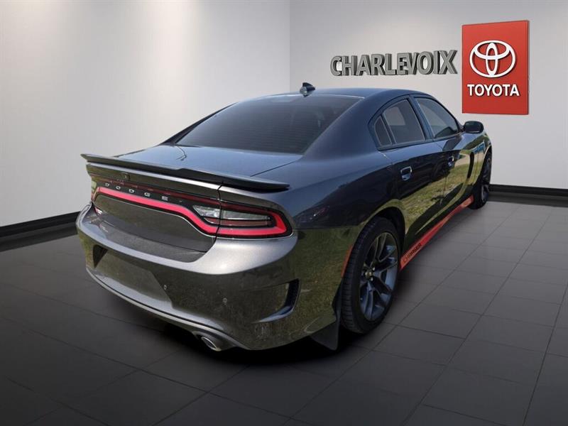 dodge Charger 2022 - 18