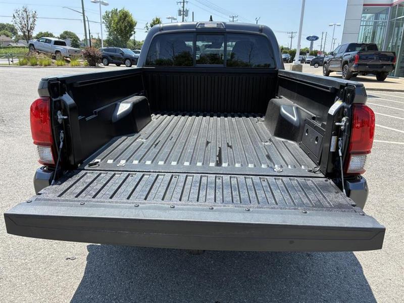 toyota Tacoma 2023 - 11