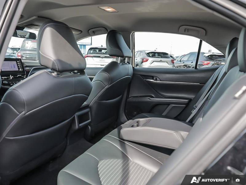 toyota Camry 2024 - 26