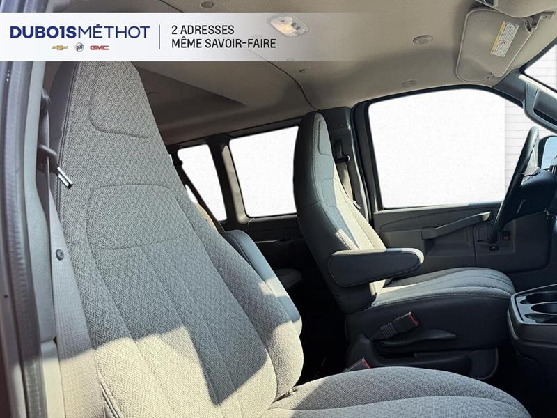chevrolet Express Passenger 2020 - 17