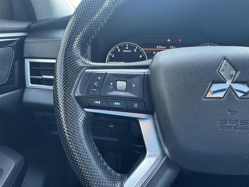 mitsubishi Outlander 2022 - 12