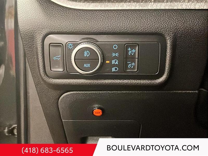 ford Explorer 2022 - 12