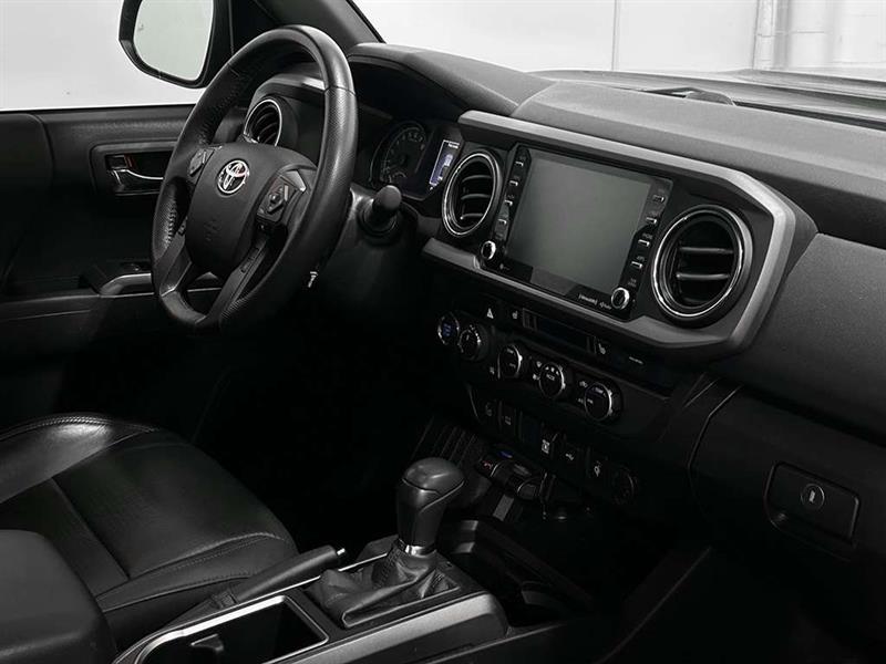 toyota Tacoma 2022 - 26