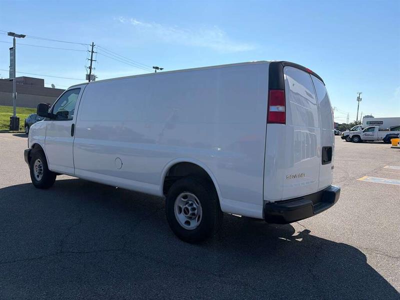 gmc Savana 2024 - 4