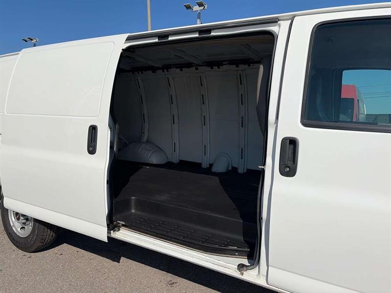 gmc Savana 2024 - 14