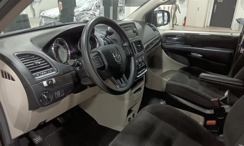 dodge Grand Caravan 2017 - 14