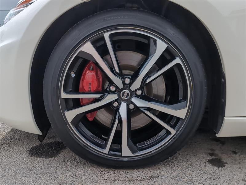 nissan 370Z 2019 - 6