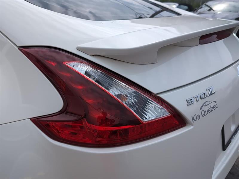 nissan 370Z 2019 - 13