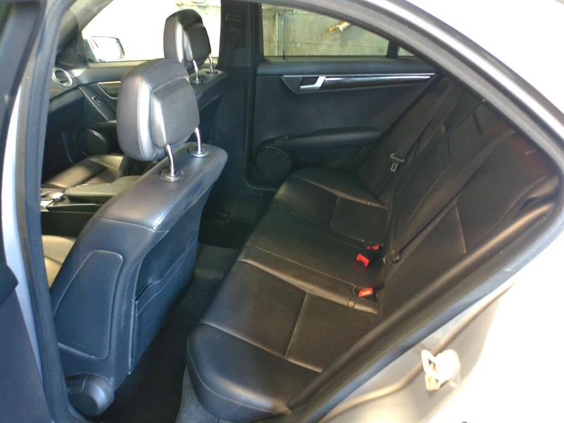 mercedes-benz C 300 2014 - 11