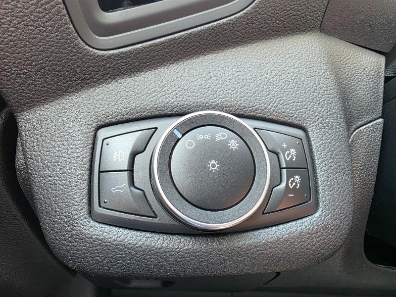 ford Escape 2017 - 32