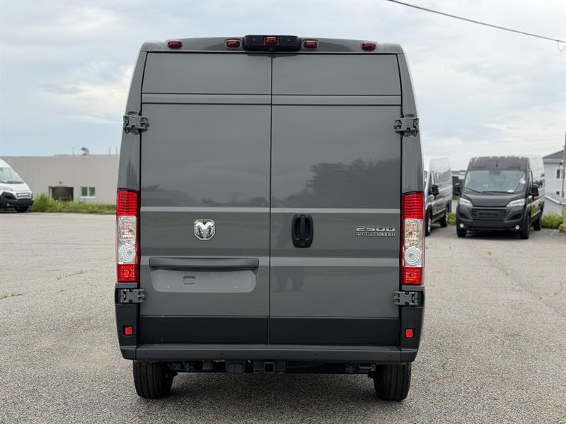 ram ProMaster fourgonnette utilitaire 2025 - 4