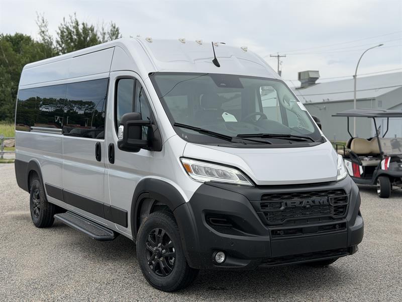 ram ProMaster fourgon vitré 2025