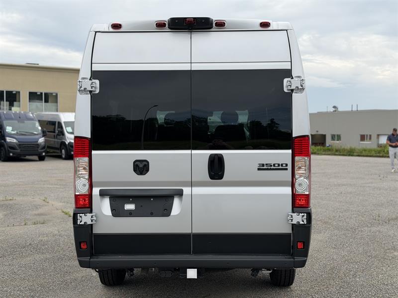 ram ProMaster fourgon vitré 2025 - 4