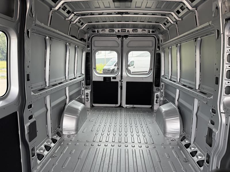 ram ProMaster fourgonnette utilitaire 2025 - 11
