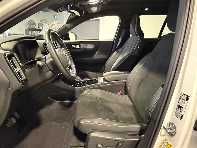 volvo Recharge XC40 tout électrique 2023 - 14