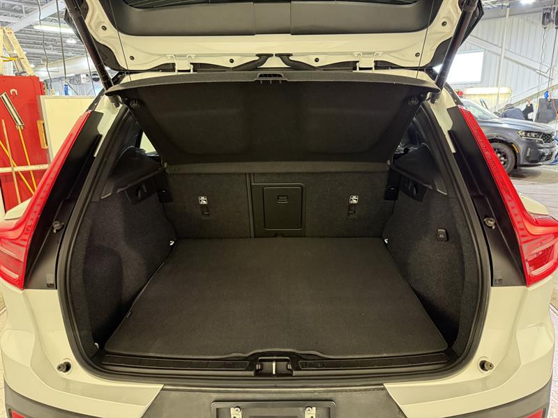 volvo Recharge XC40 tout électrique 2023 - 25