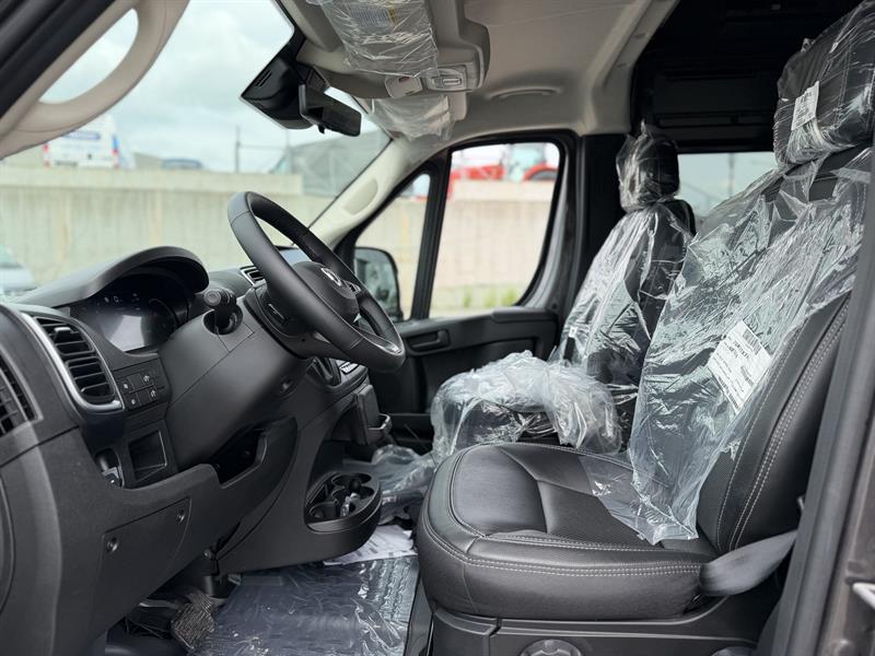ram ProMaster fourgon vitré 2025 - 8