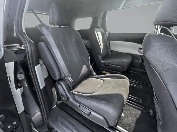 kia Carnival 2023 - 25