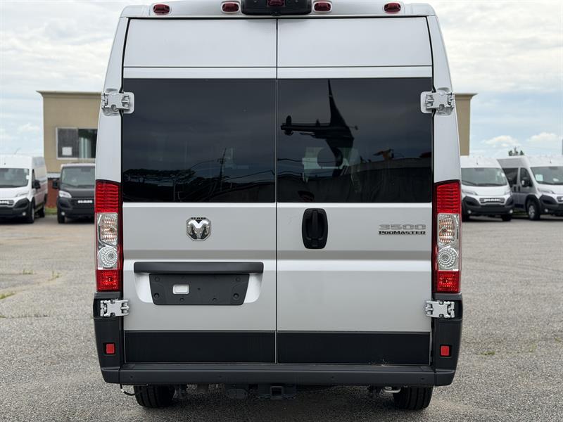 ram ProMaster fourgon vitré 2025 - 4