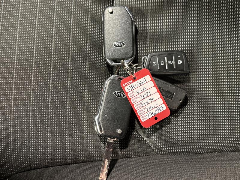 kia Forte 2021 - 27