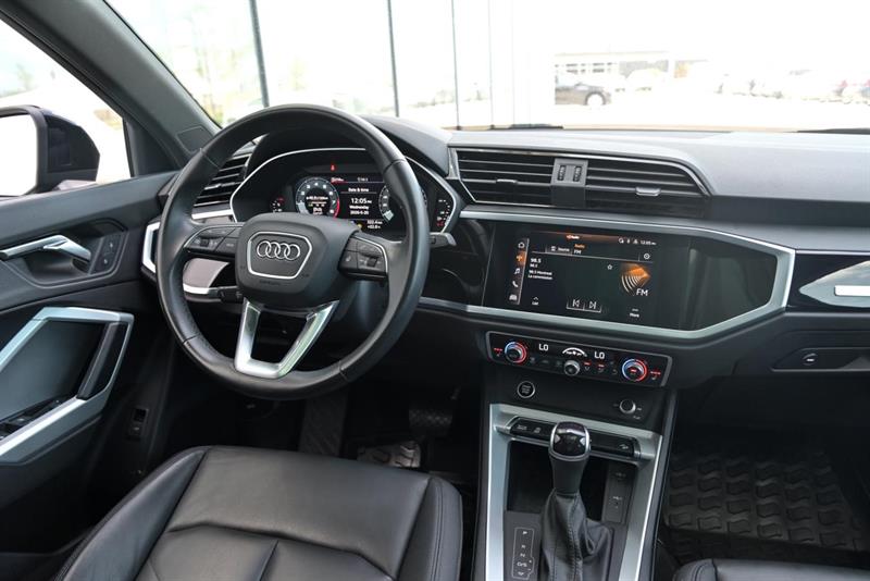 audi Q3 2022 - 28