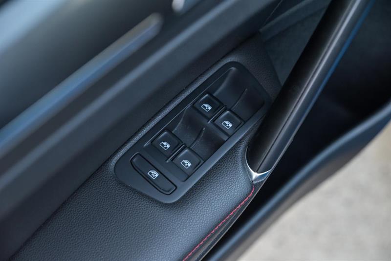volkswagen Golf GTI 2021 - 10