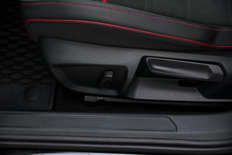 volkswagen Golf GTI 2025 - 12