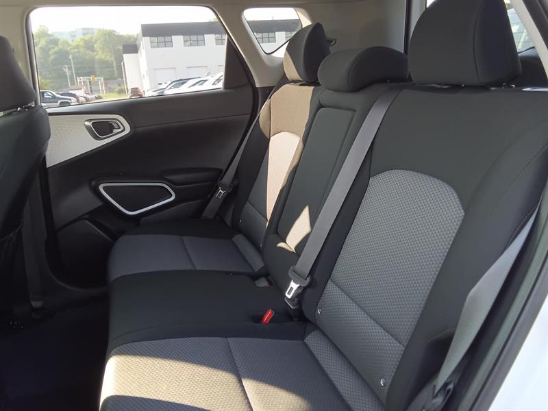 kia Soul EV 2023 - 17