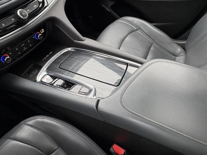 buick Enclave 2023 - 18