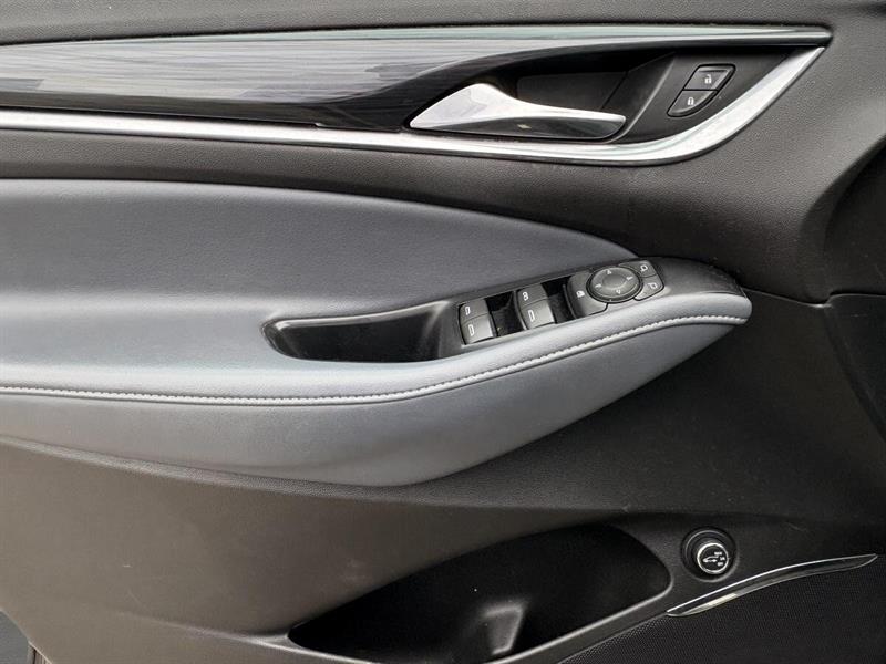 buick Enclave 2023 - 21