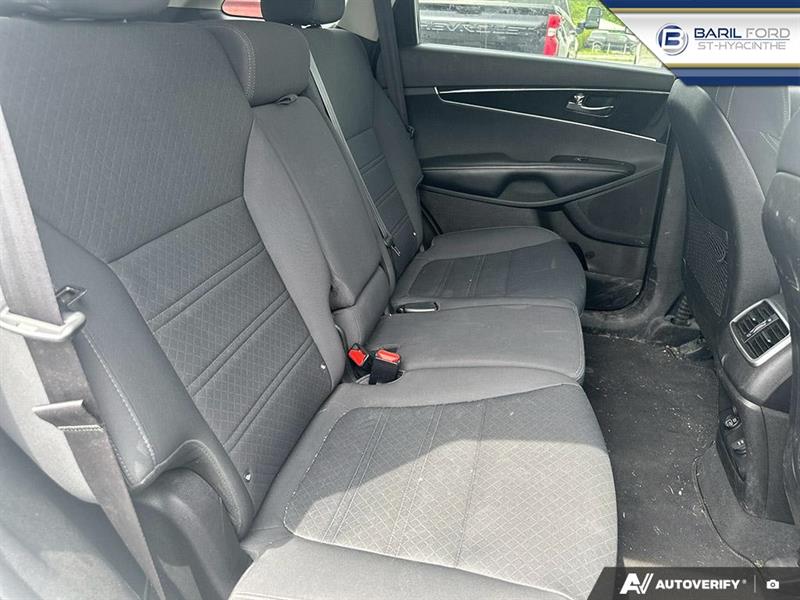 kia Sorento 2016 - 22