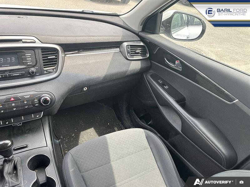 kia Sorento 2016 - 24