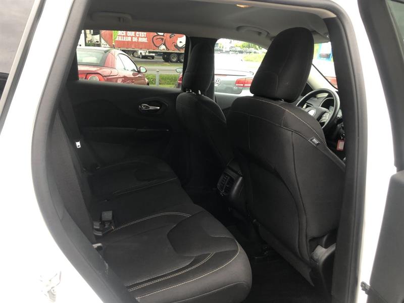 jeep Cherokee 2015 - 12
