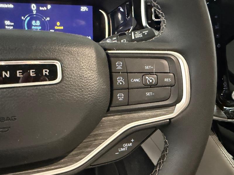 jeep Wagoneer 2023 - 17