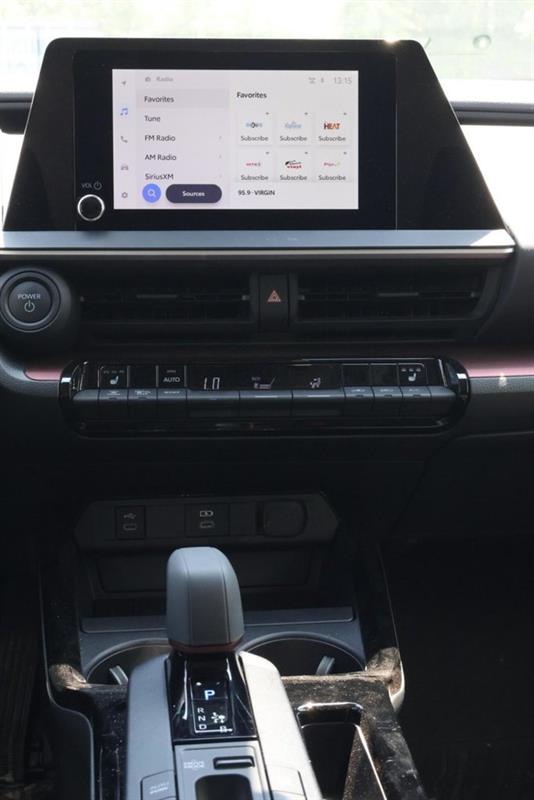 toyota Prius Plug-In Hybrid 2025 - 14